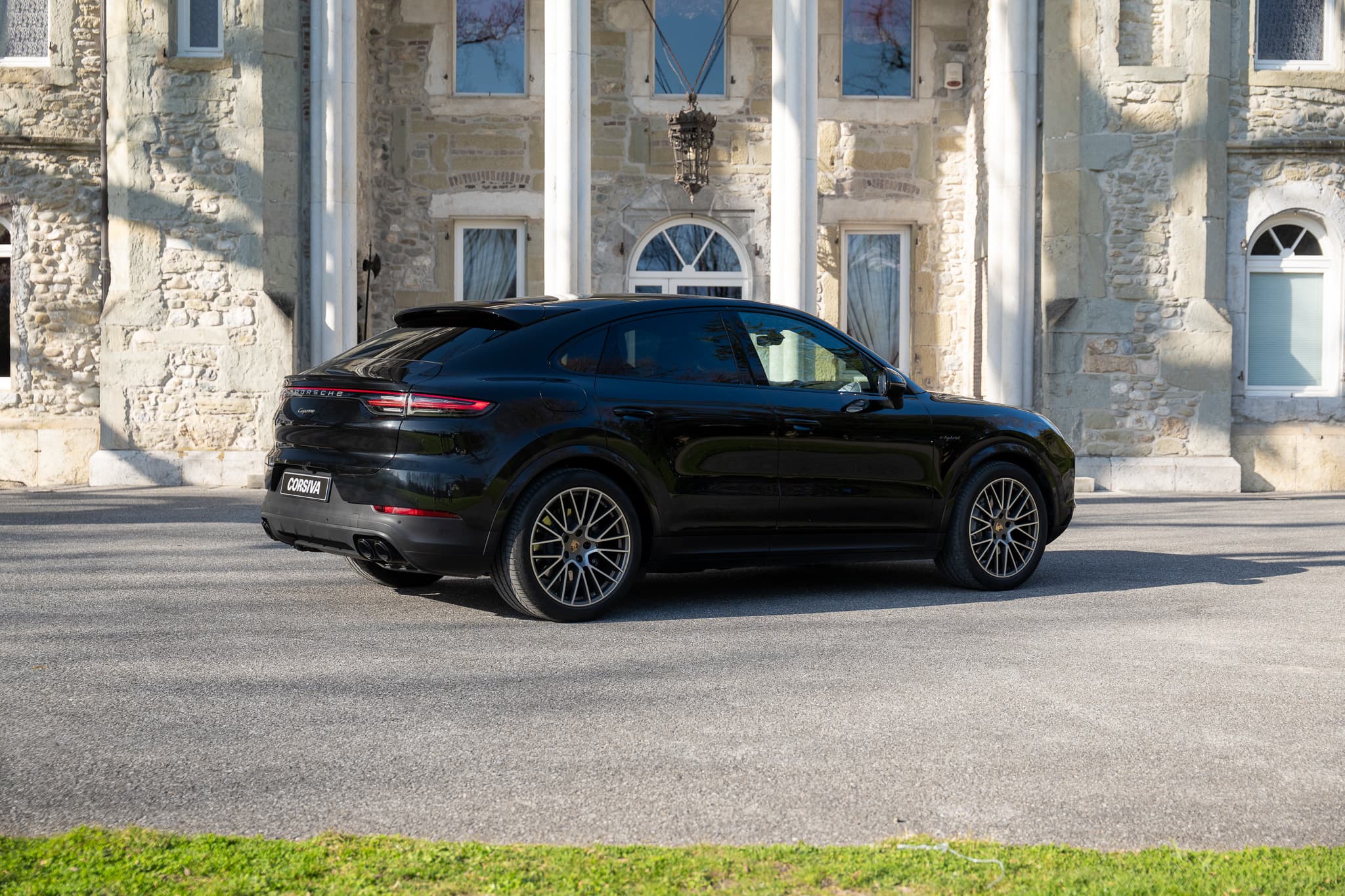 Porsche Cayenne — photo 3