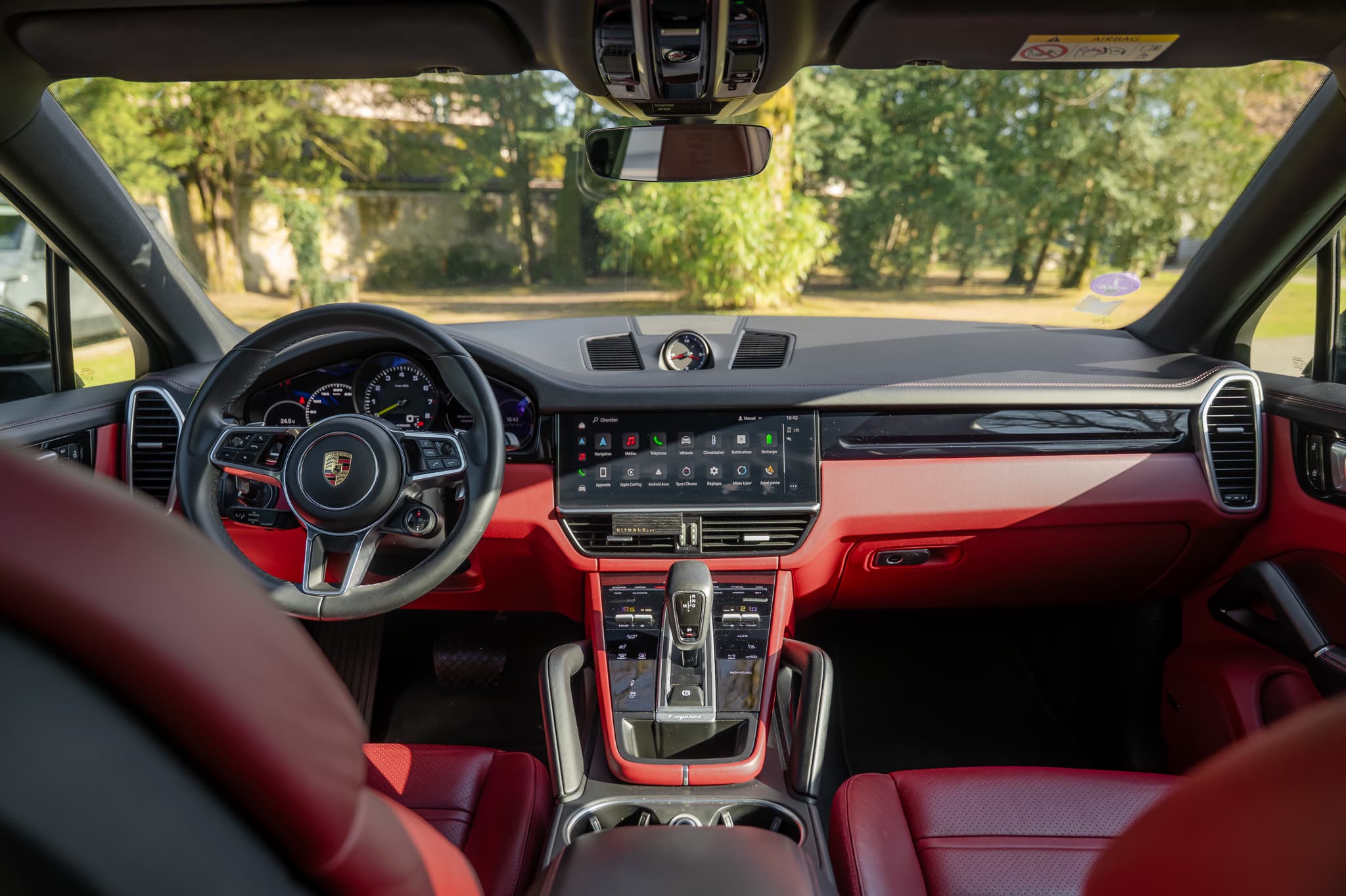 Porsche Cayenne — photo 6