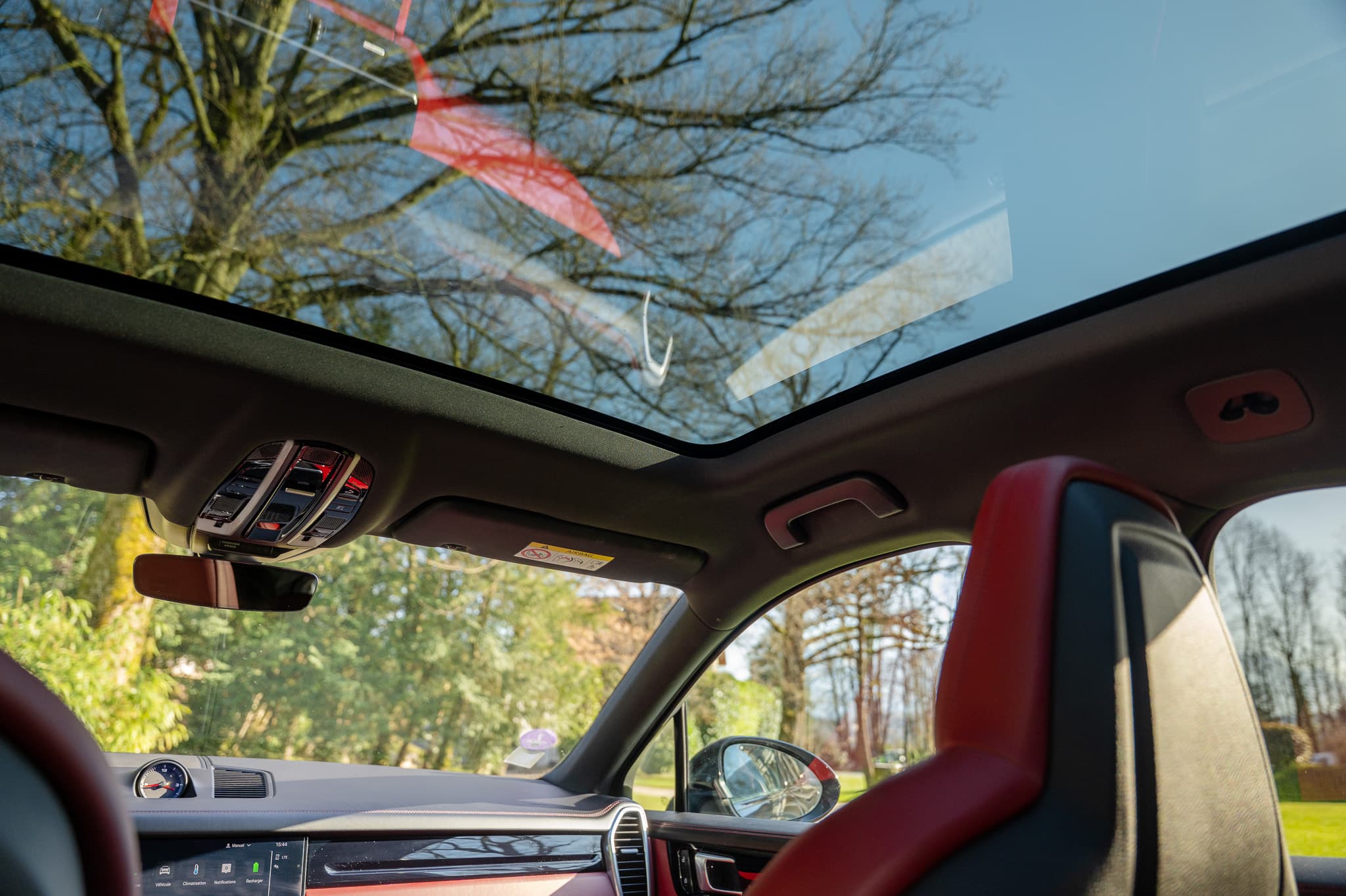 Porsche Cayenne — photo 7